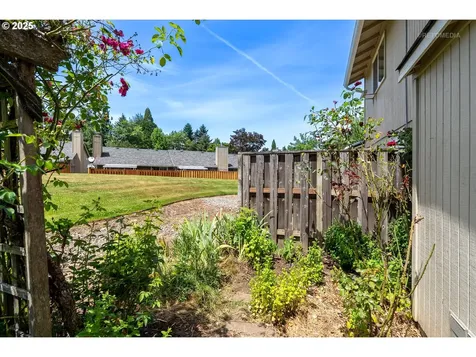 2335 SE Dove Street Hillsboro OR 97123