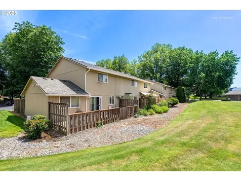 2335 SE Dove Street Hillsboro OR 97123