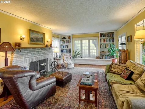 15361 Clackamas River Drive Oregon City OR 97045