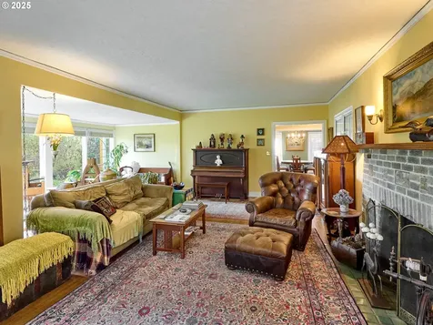 15361 Clackamas River Drive Oregon City OR 97045