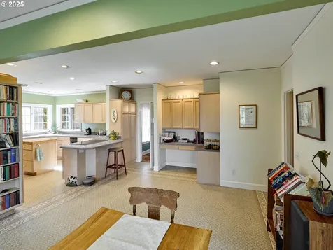 15361 Clackamas River Drive Oregon City OR 97045