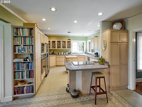 15361 Clackamas River Drive Oregon City OR 97045