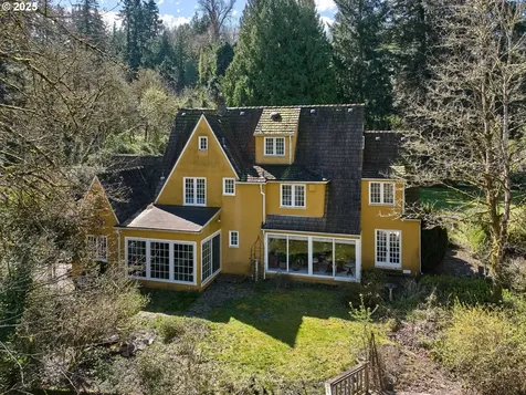 15361 Clackamas River Drive Oregon City OR 97045