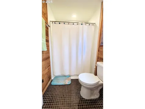 296 Woodridge Drive Eugene OR 97405