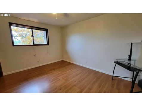296 Woodridge Drive Eugene OR 97405