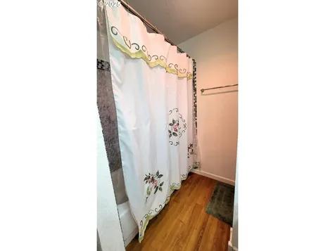 296 Woodridge Drive Eugene OR 97405