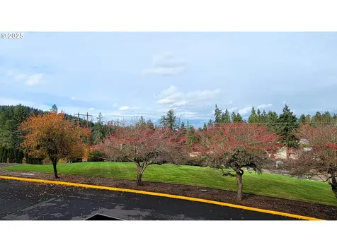 296 Woodridge Drive Eugene OR 97405