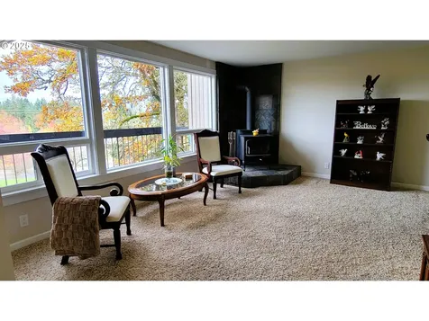 296 Woodridge Drive Eugene OR 97405