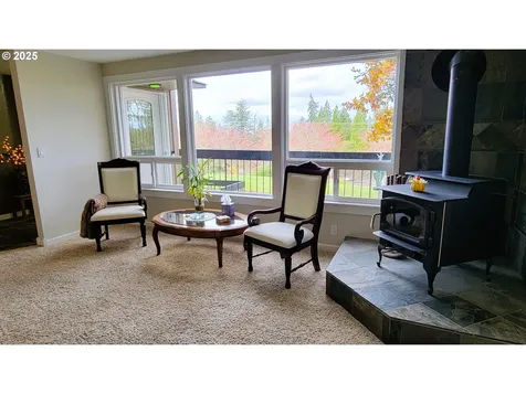 296 Woodridge Drive Eugene OR 97405