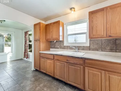 375 SW Spruce Street Willamina OR 97396