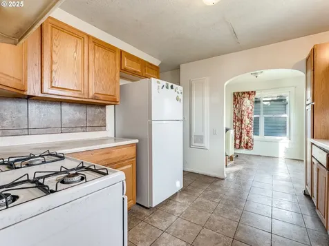 375 SW Spruce Street Willamina OR 97396