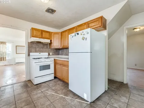 375 SW Spruce Street Willamina OR 97396