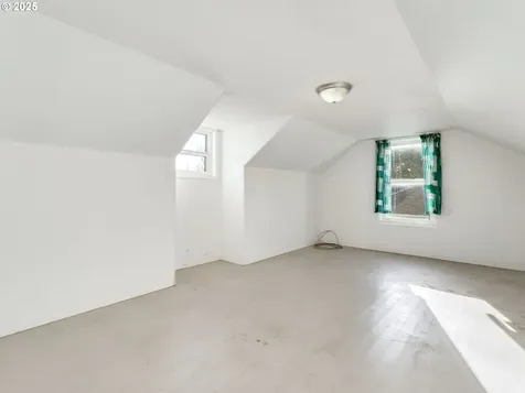 375 SW Spruce Street Willamina OR 97396