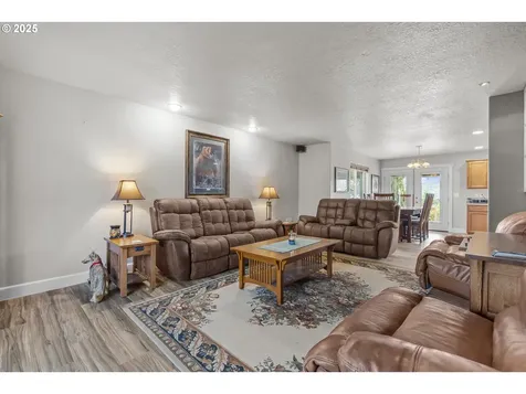 201 NW Howard Lane Dallas OR 97338