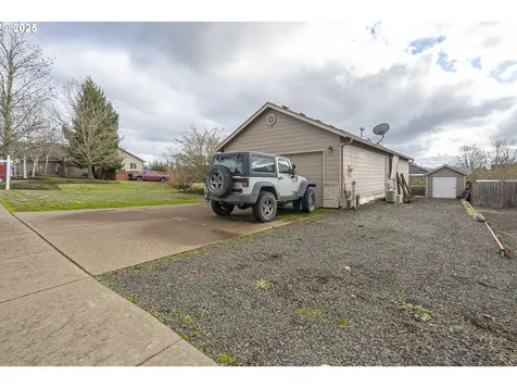 201 NW Howard Lane Dallas OR 97338