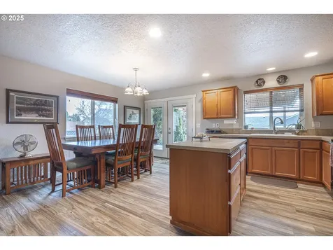 201 NW Howard Lane Dallas OR 97338