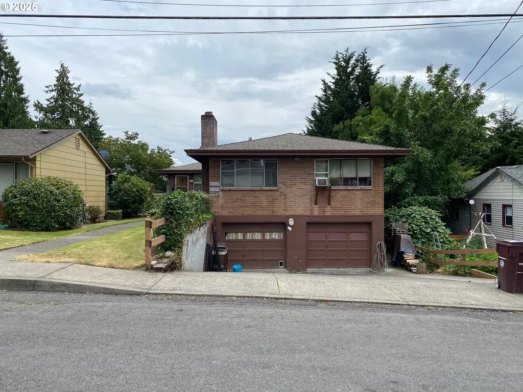 4134 SE Washington Street Milwaukie OR 97222