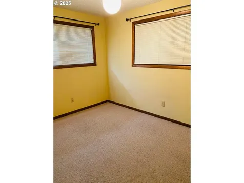 4134 SE Washington Street Milwaukie OR 97222