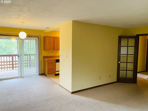 4134 SE Washington Street Milwaukie OR 97222