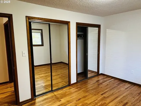 4134 SE Washington Street Milwaukie OR 97222