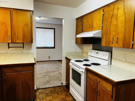 4134 SE Washington Street Milwaukie OR 97222