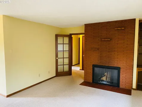 4134 SE Washington Street Milwaukie OR 97222