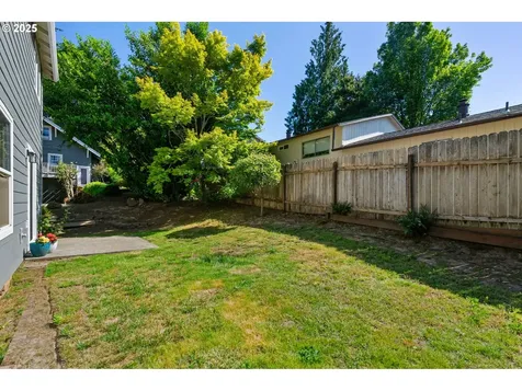 2743 SW Spring Garden Street Portland OR 97219