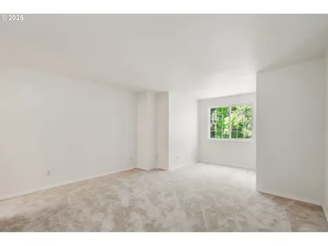 2743 SW Spring Garden Street Portland OR 97219