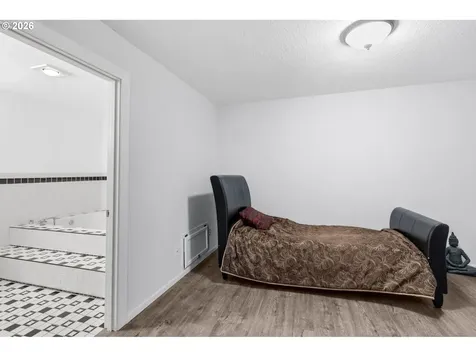 608 NE 118th Avenue Portland OR 97220