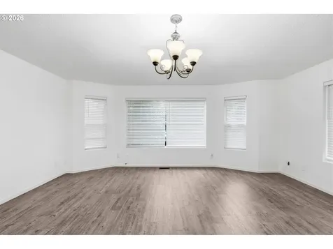 608 NE 118th Avenue Portland OR 97220