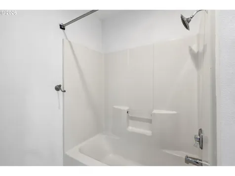 608 NE 118th Avenue Portland OR 97220