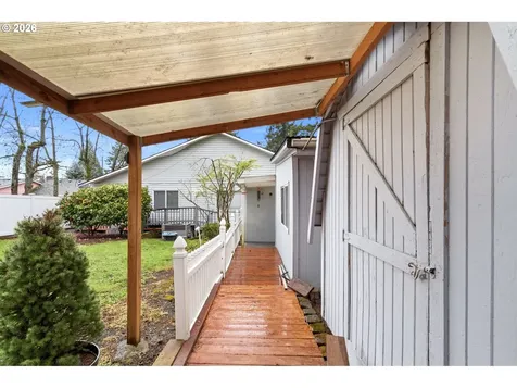 608 NE 118th Avenue Portland OR 97220