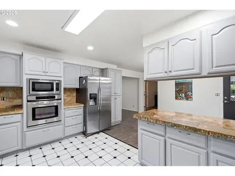 608 NE 118th Avenue Portland OR 97220