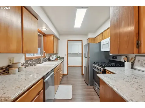 609 W 36th Street Vancouver WA 98660