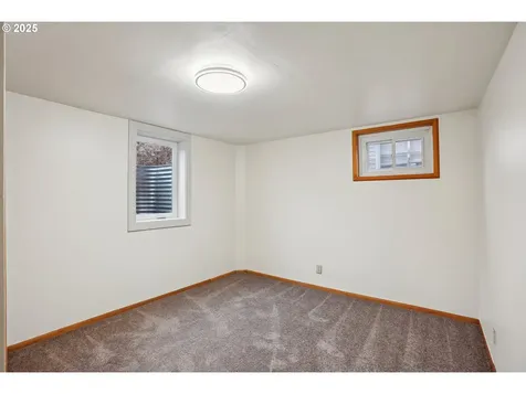 609 W 36th Street Vancouver WA 98660