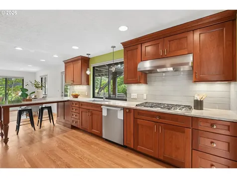 4200 SW 53rd Avenue Portland OR 97221