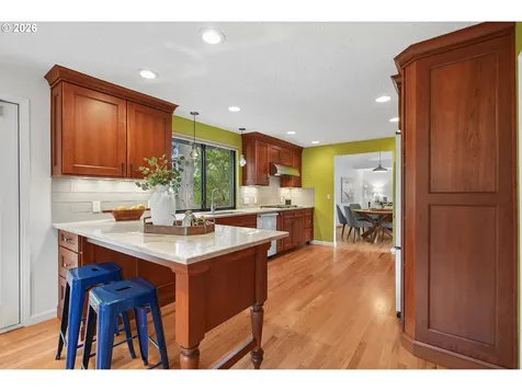 4200 SW 53rd Avenue Portland OR 97221