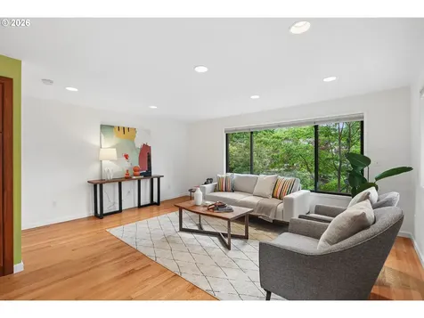 4200 SW 53rd Avenue Portland OR 97221