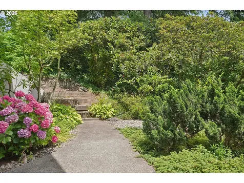 4200 SW 53rd Avenue Portland OR 97221