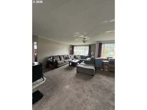 2035 Cedar Avenue Reedsport OR 97467