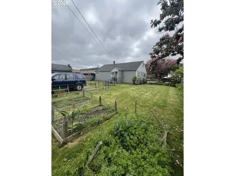 2035 Cedar Avenue Reedsport OR 97467