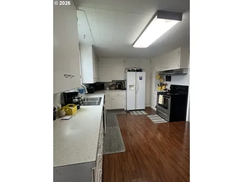 2035 Cedar Avenue Reedsport OR 97467