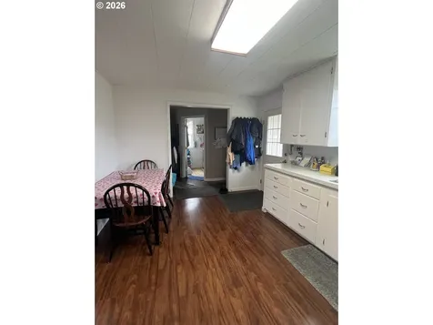 2035 Cedar Avenue Reedsport OR 97467