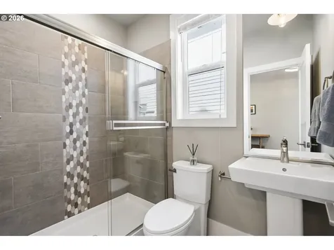 4327 NW Ashbrook Drive Portland OR 97229