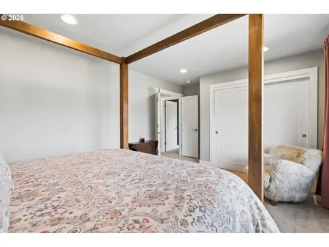 4327 NW Ashbrook Drive Portland OR 97229