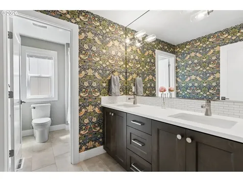 4327 NW Ashbrook Drive Portland OR 97229