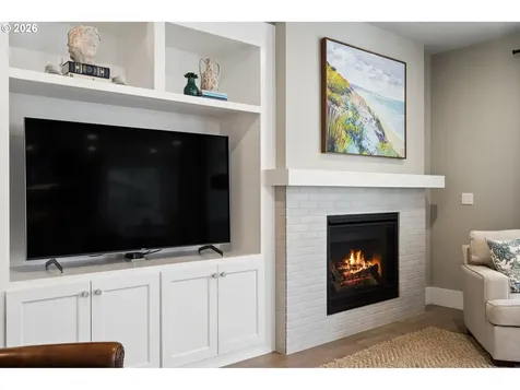 4327 NW Ashbrook Drive Portland OR 97229