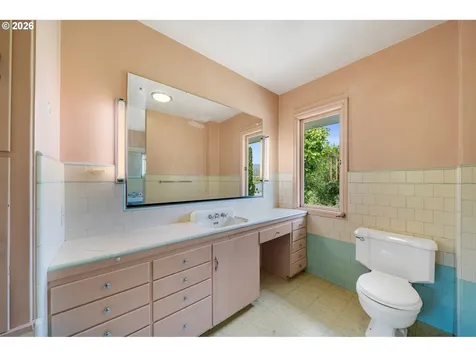 2418 1st Street Tillamook OR 97141