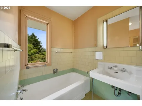 2418 1st Street Tillamook OR 97141
