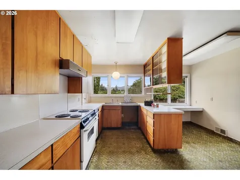2418 1st Street Tillamook OR 97141